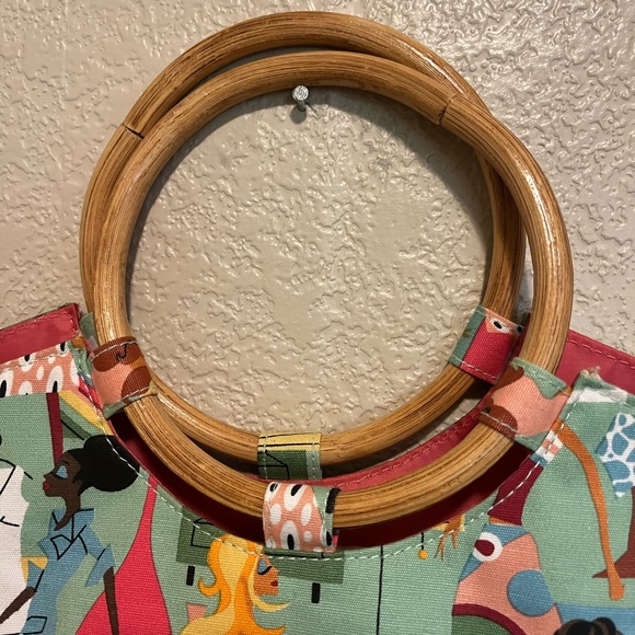 Vintage Neiman Marcus Fashion
Diva Tote Bag Purse Round Bamboo Handles - Picture 4 of 6